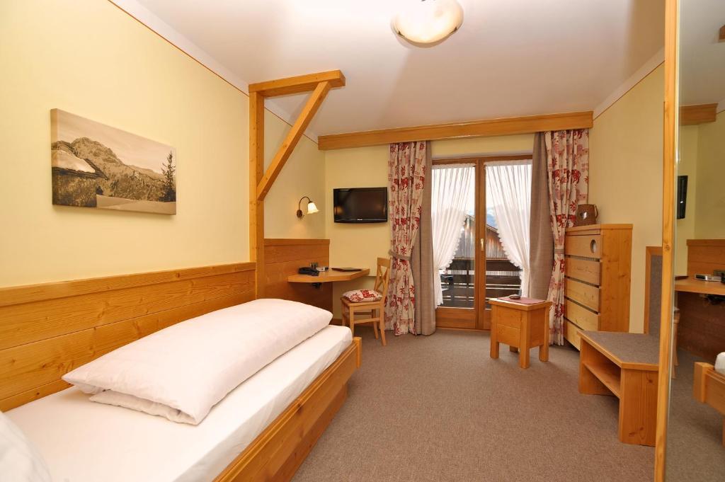 Landgasthof Zur Post Schwangau Ruang foto